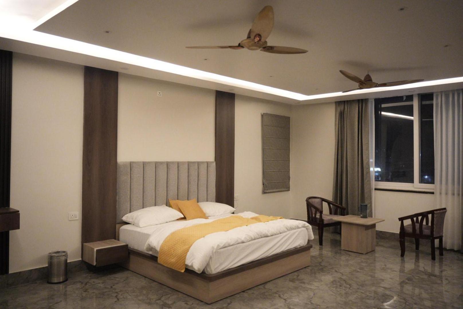 Hotel Harry Rishikesh Bagian luar foto