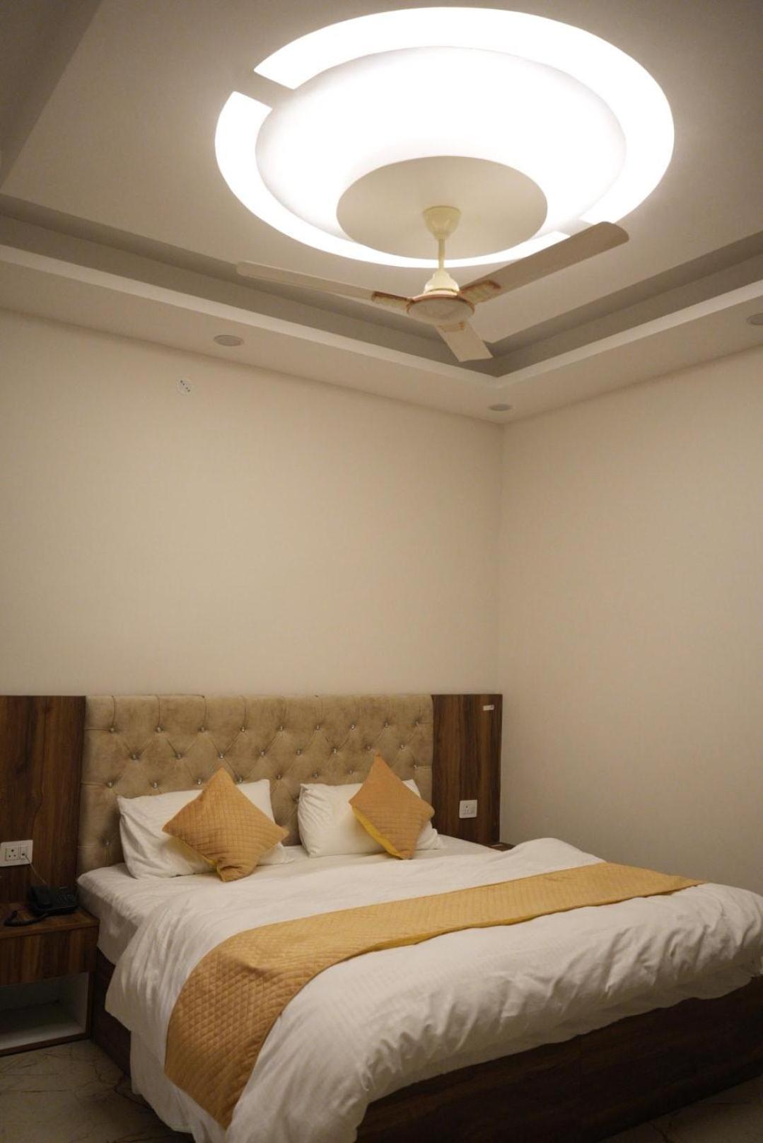 Hotel Harry Rishikesh Bagian luar foto